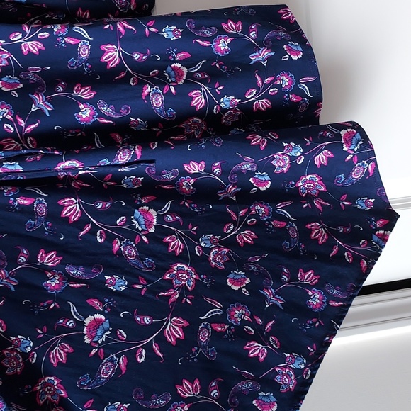 C'est LA Vie 3/4 sleeve blue w/ flower print large - Picture 7 of 11